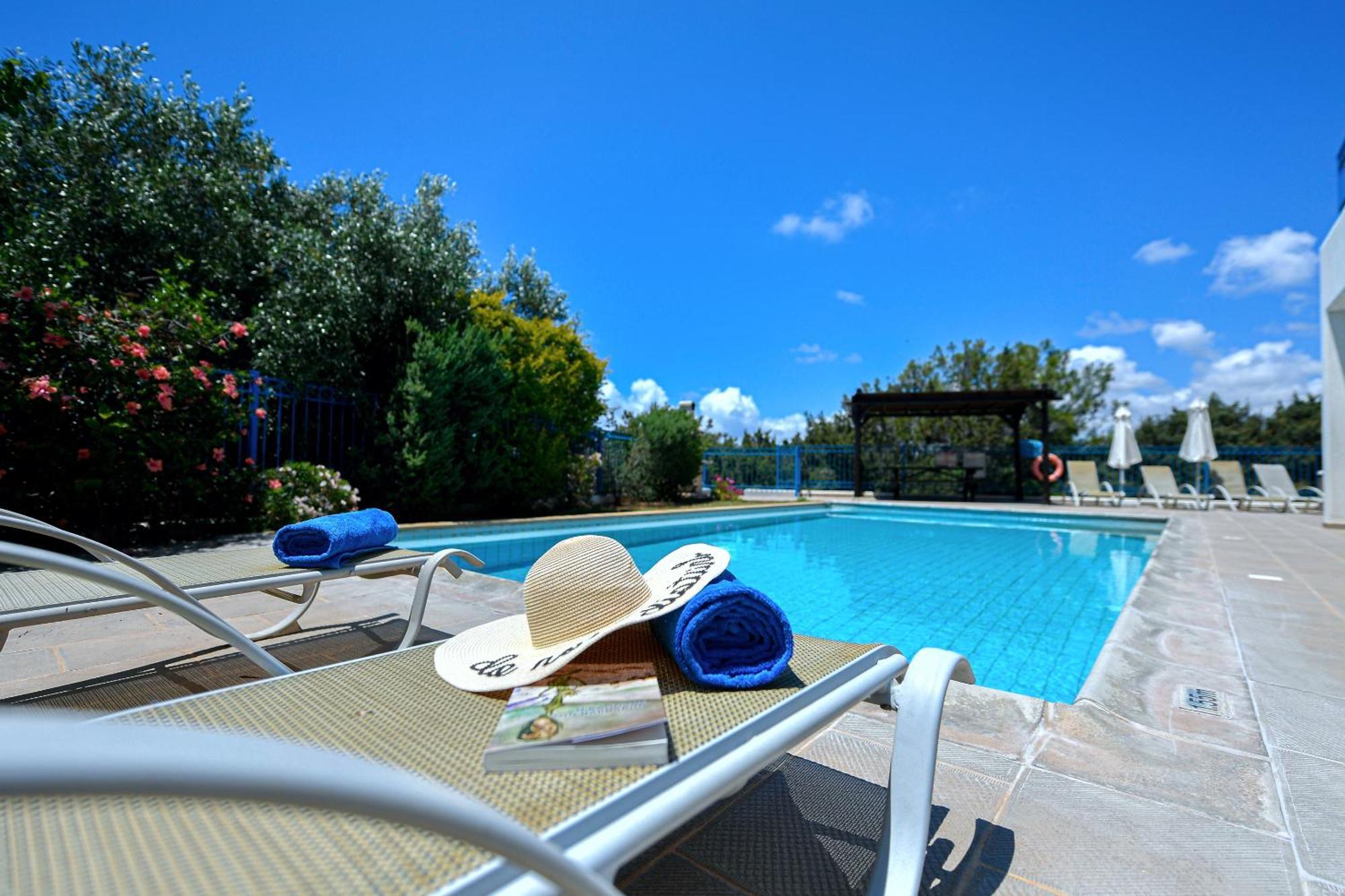 Azzurro Holiday Villas Peyia Extérieur photo